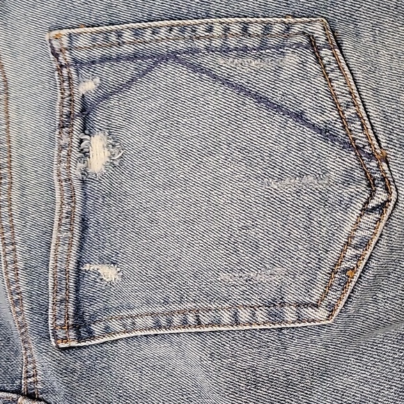 Kendall and Kylie Icon Short 5/27 Distressed Blue Denim Cut off Shorts - Picture 12 of 12